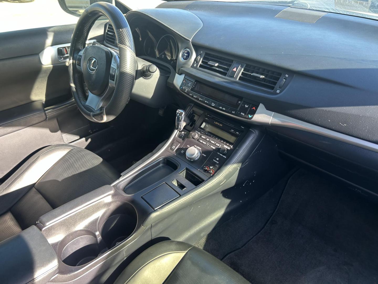 2013 Grey Lexus CT 200h Base (JTHKD5BH3D2) with an 1.8L L4 HYBRID engine, Continuously Variable Transmission transmission, located at 1687 Business 35 S, New Braunfels, TX, 78130, (830) 625-7159, 29.655487, -98.051491 - Photo#9