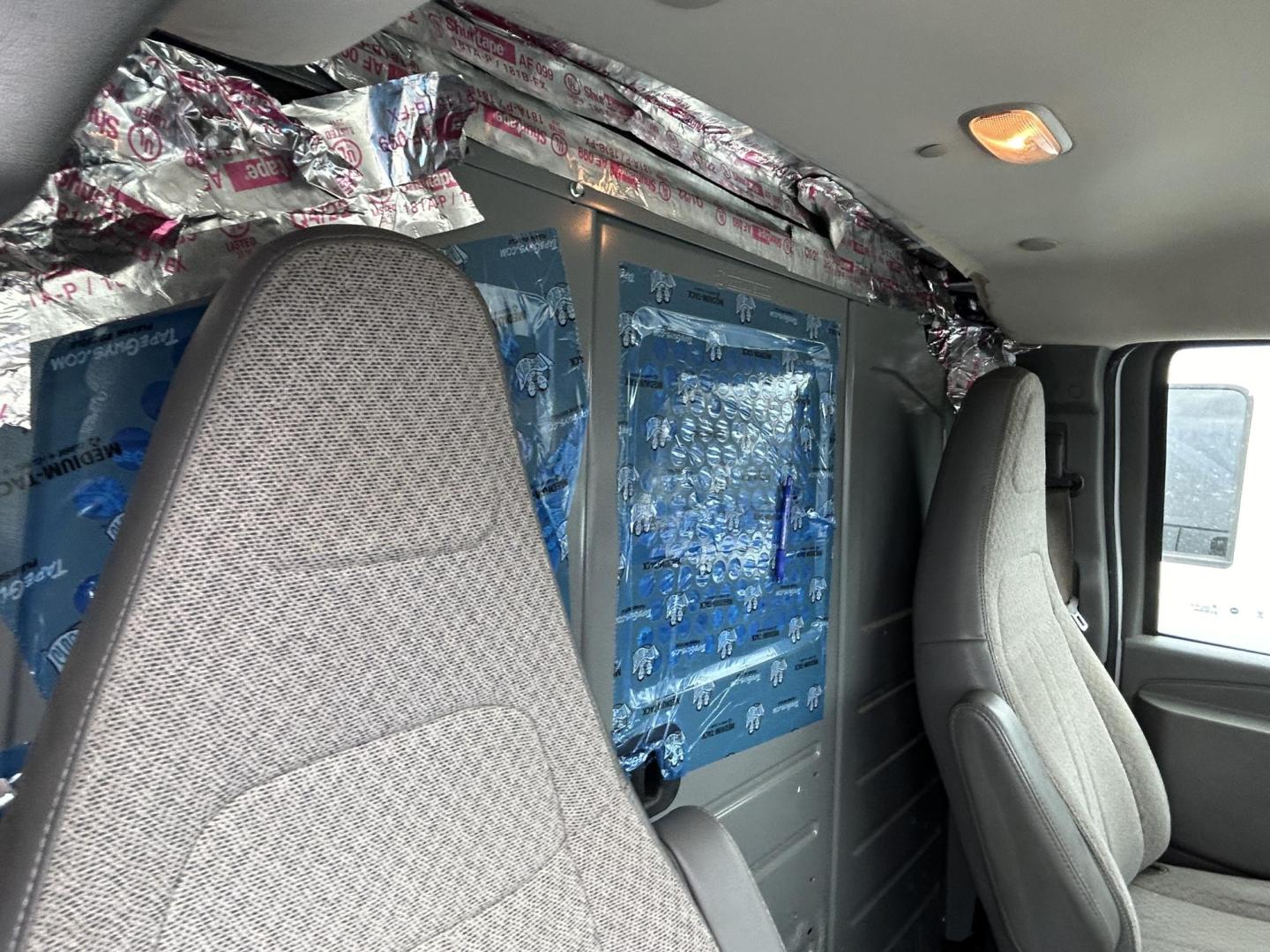 2018 White Chevrolet Express 2500 Cargo Extended (1GCWGBFPXJ1) with an 4.3L V6 engine, 6A transmission, located at 1687 Business 35 S, New Braunfels, TX, 78130, (830) 625-7159, 29.655487, -98.051491 - Photo#10