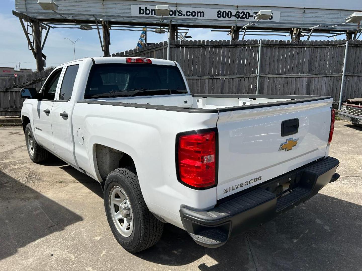 2016 Chevrolet Silverado 1500 Work Truck Double Cab 2WD (1GCRCNEH7GZ) with an 4.3L V6 OHV 12V engine, 6A transmission, located at 1687 Business 35 S, New Braunfels, TX, 78130, (830) 625-7159, 29.655487, -98.051491 - Photo#1