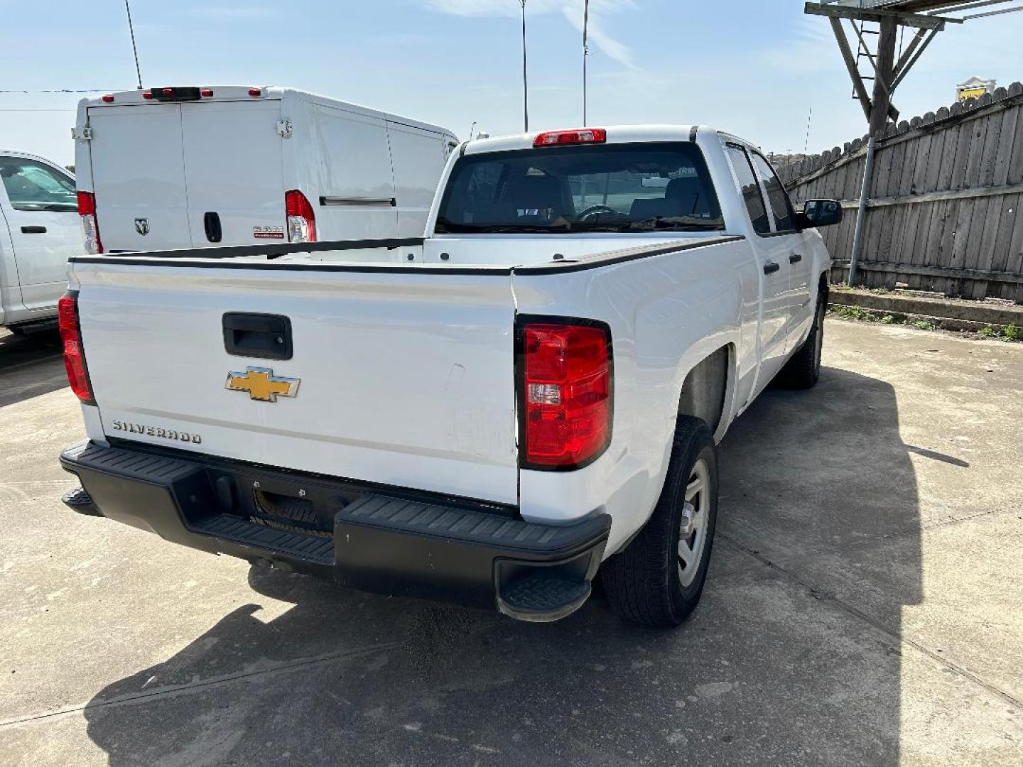 2016 Chevrolet Silverado 1500 Work Truck Double Cab 2WD (1GCRCNEH7GZ) with an 4.3L V6 OHV 12V engine, 6A transmission, located at 1687 Business 35 S, New Braunfels, TX, 78130, (830) 625-7159, 29.655487, -98.051491 - Photo#3