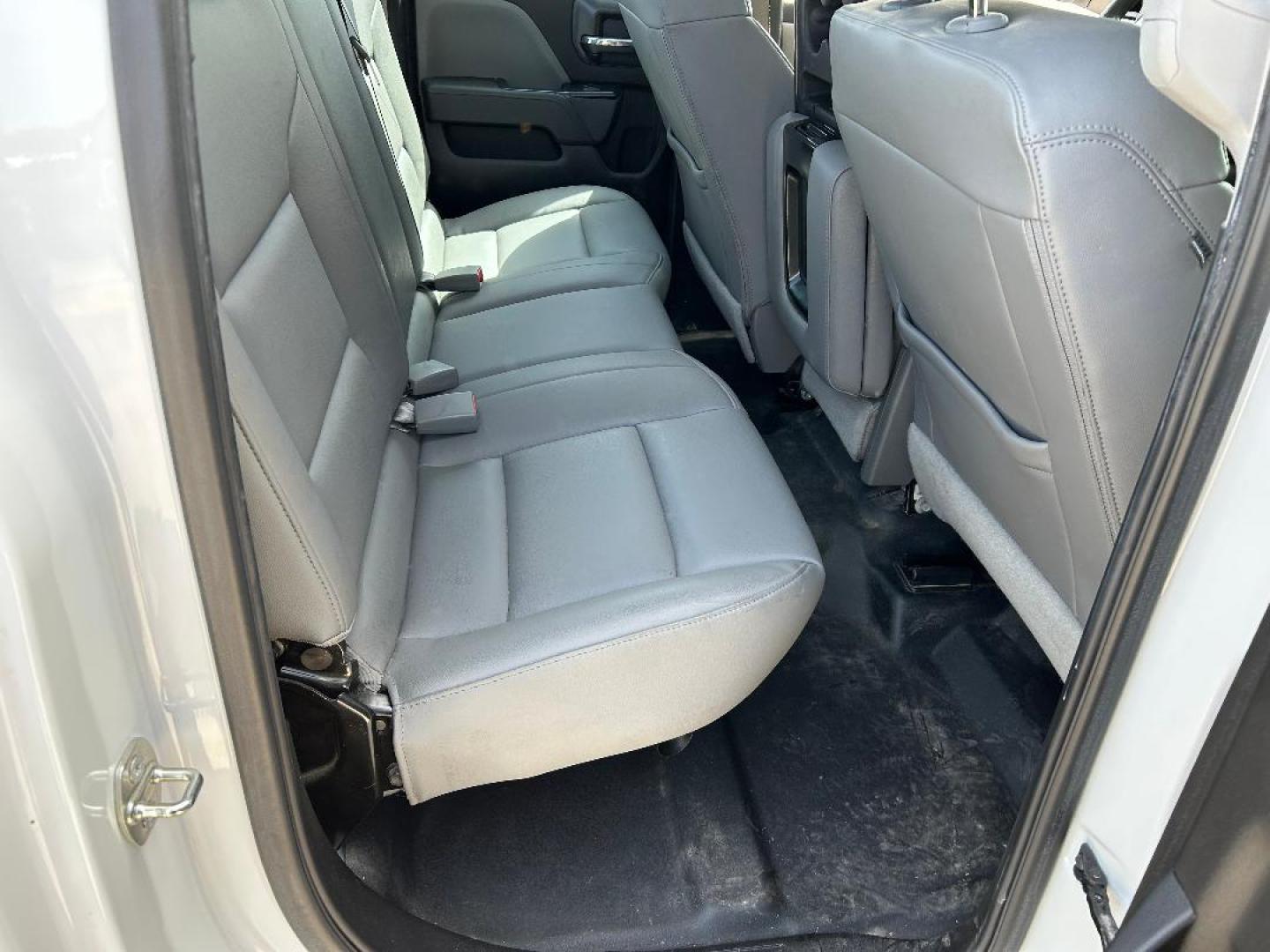 2016 Chevrolet Silverado 1500 Work Truck Double Cab 2WD (1GCRCNEH7GZ) with an 4.3L V6 OHV 12V engine, 6A transmission, located at 1687 Business 35 S, New Braunfels, TX, 78130, (830) 625-7159, 29.655487, -98.051491 - Photo#7
